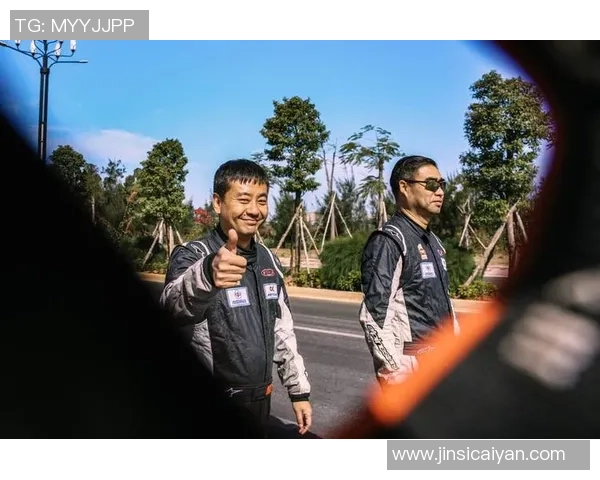 成都羽毛球队征战洲际杯的拼搏历程与荣耀时刻分享